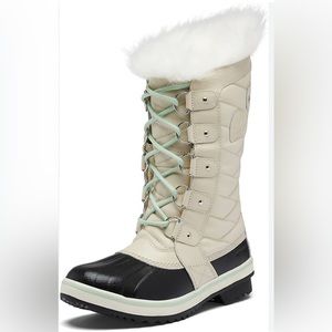 NWT Sorel Torino II